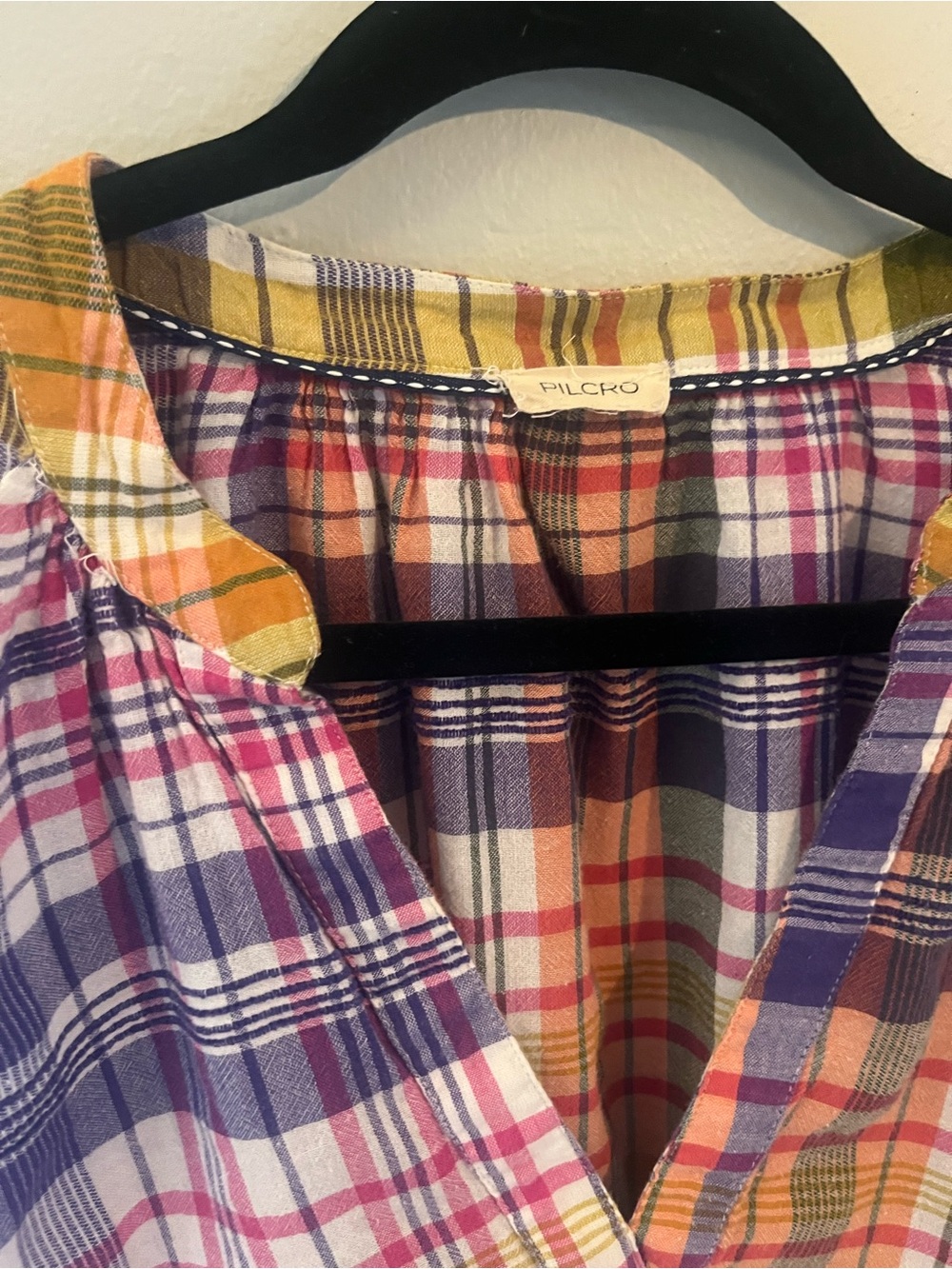 Pilcro women’s plaid light weight summer top with gathered sleeves, size Large - Picture 2 of 3